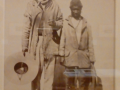 Retratos de la visita de la delegación de indígenas kikapú a la corte de Maximiliano (4/4) (miembros de la tribu mascogodos), 1865, François Aubert, impresión a la albúmina sobre cartón, colección Serge Kakou.